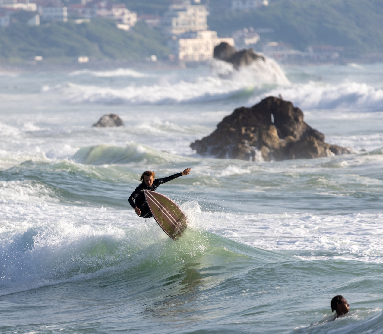 Surf lifestyle golden hour aux Cavaliers - photographe surf Anglet